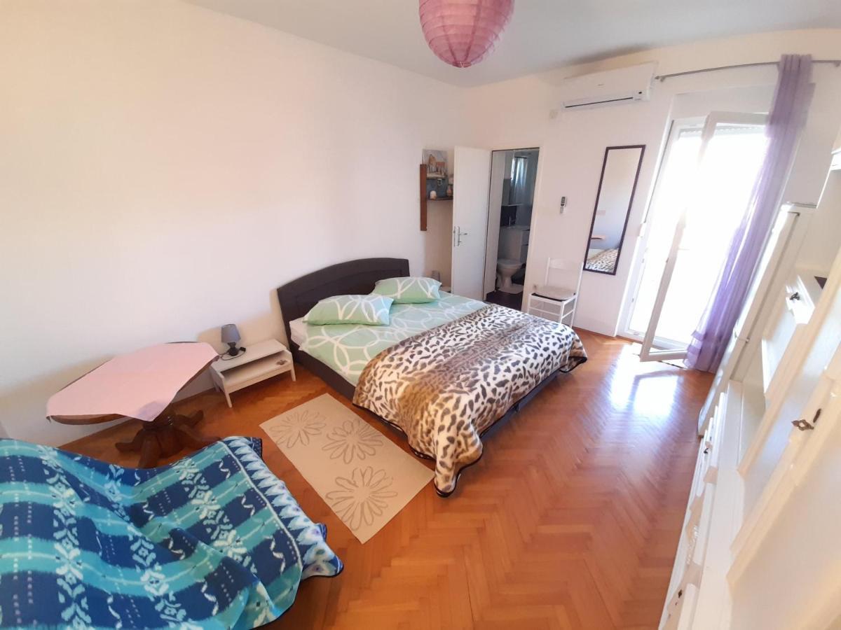 Perica Apartment And Perica Room With Separate Entrance Zadar Exterior foto