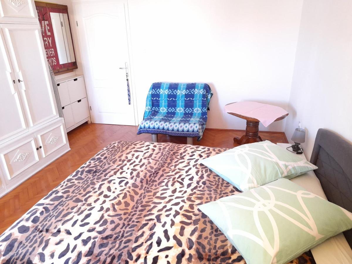 Perica Apartment And Perica Room With Separate Entrance Zadar Exterior foto