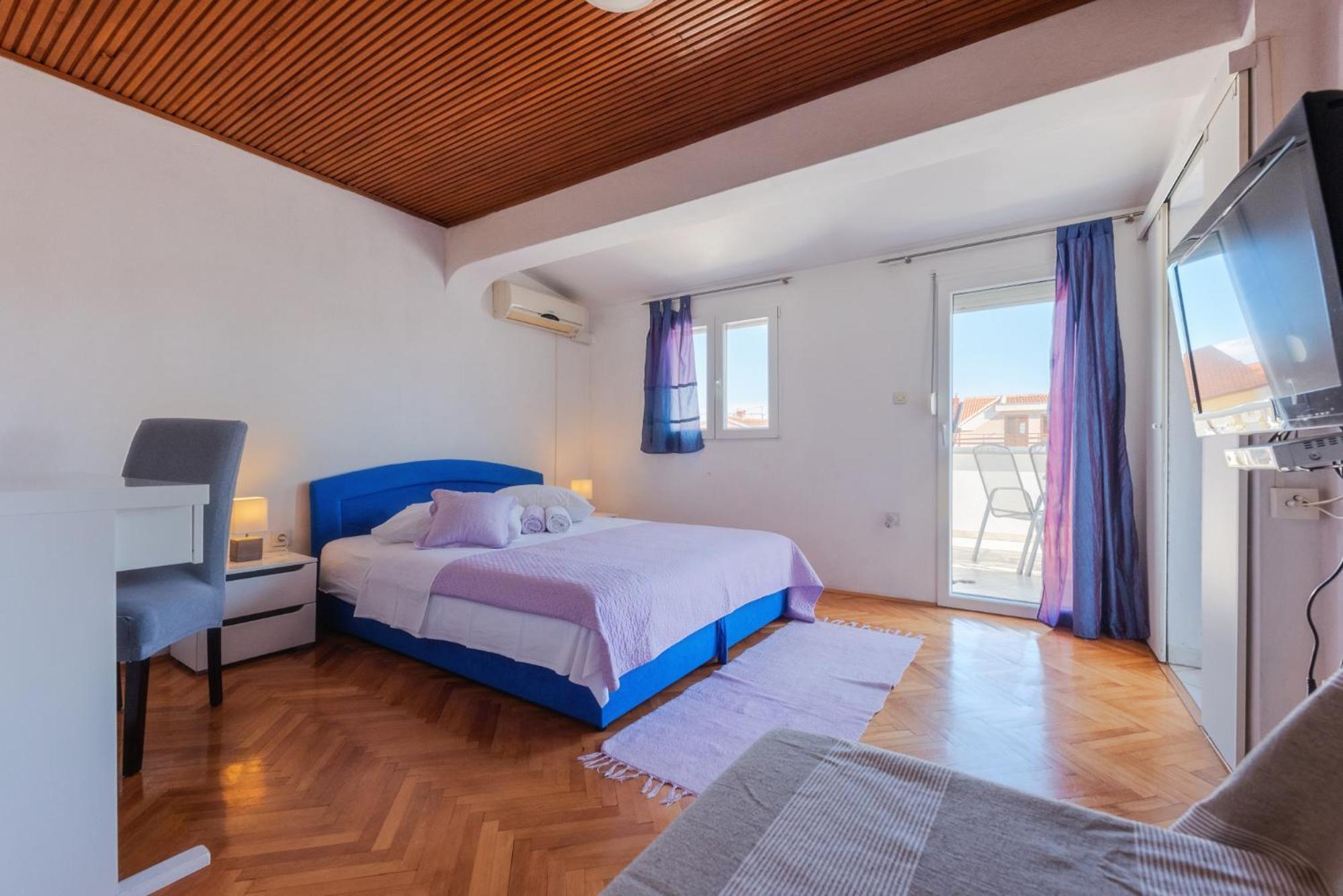 Perica Apartment And Perica Room With Separate Entrance Zadar Exterior foto